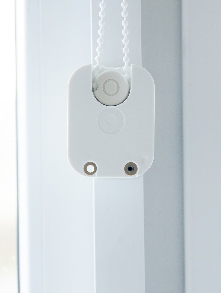 Motorised Electric Blind Control. Smartphone and daily timer. Battery